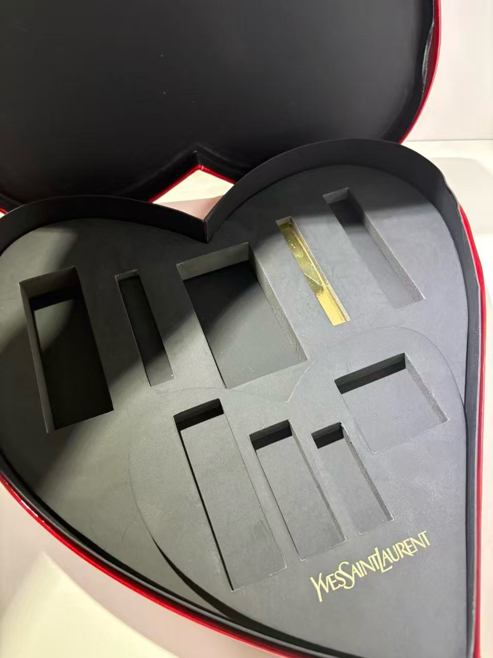 YSL Beauty large size red heart box - Picture 11 of 15